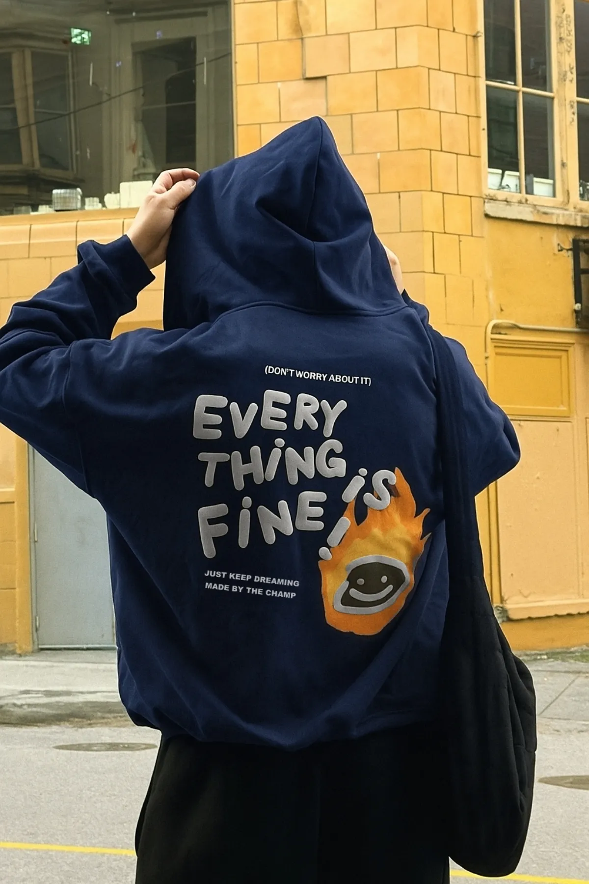 سويت شيرت للجنسين أوفرسايز بطبعة Every — Navy