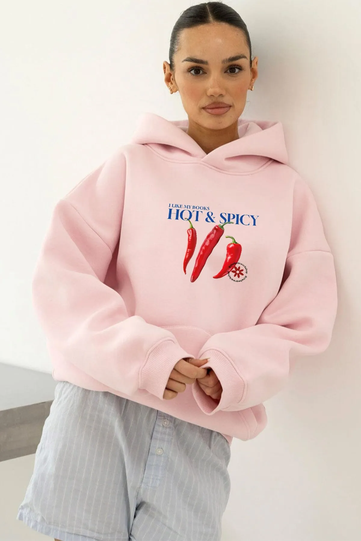 سويت شيرت نسائي أوفرسايز بطبعة Hot Spicy — Pink