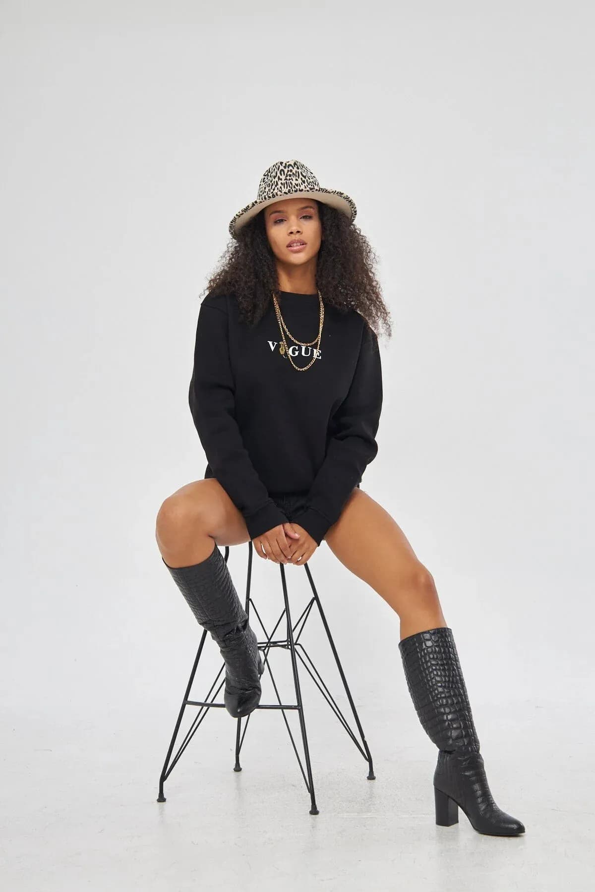 Unisex Oversize Tiger Print Sweatshirt — Black