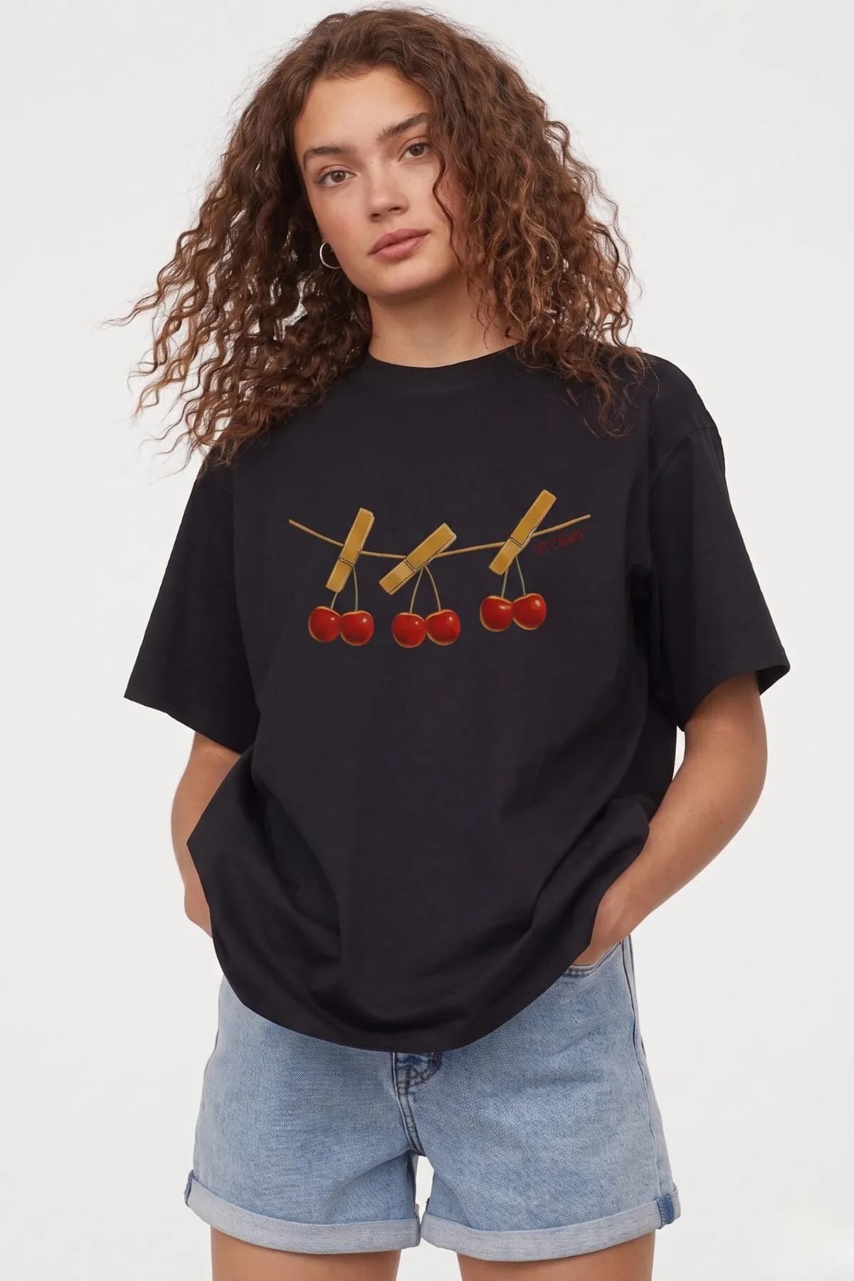Kadın Oversize Cherry Baskılı Tişört — Black