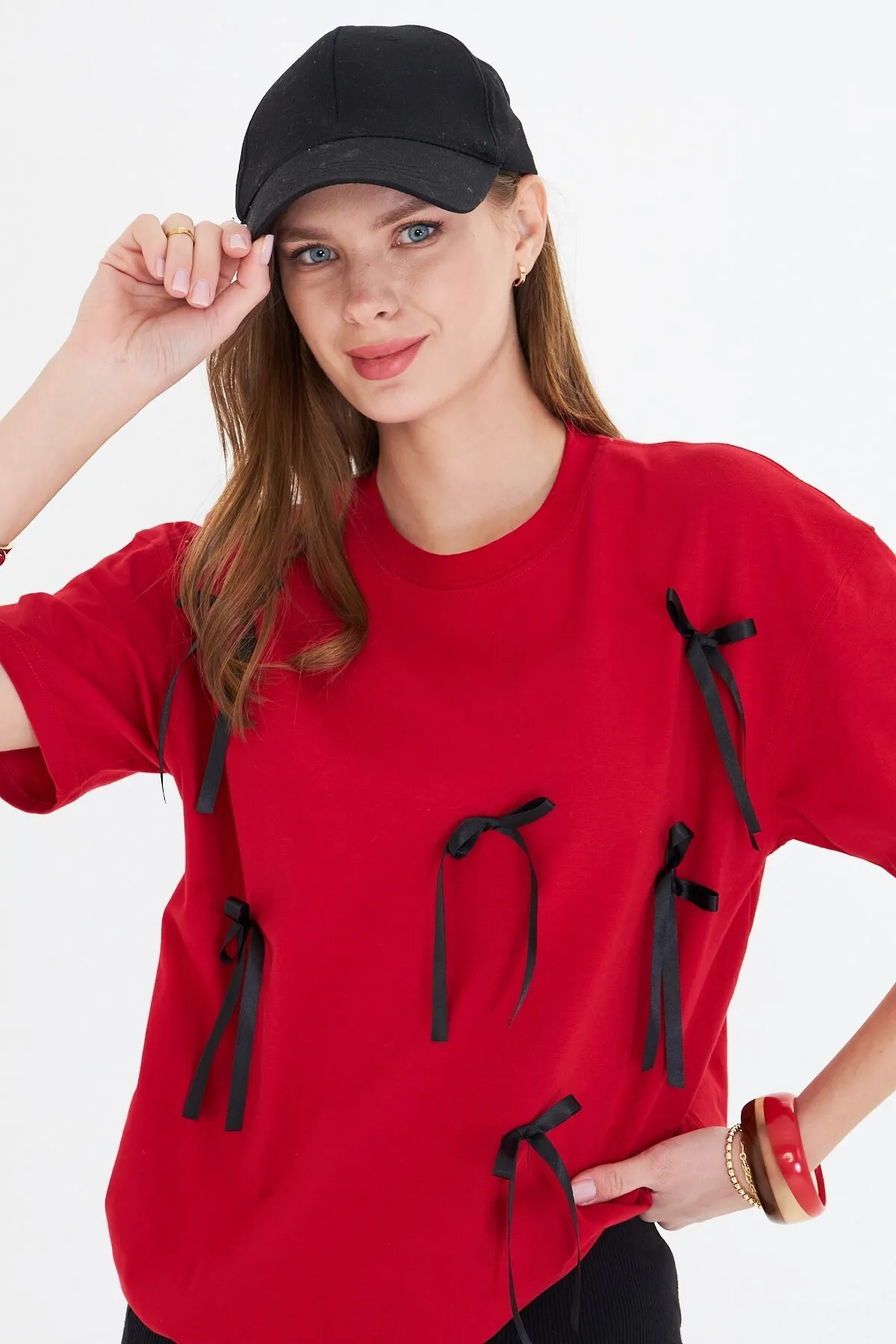 Women Oversize Ribbon T-Shirt — Red
