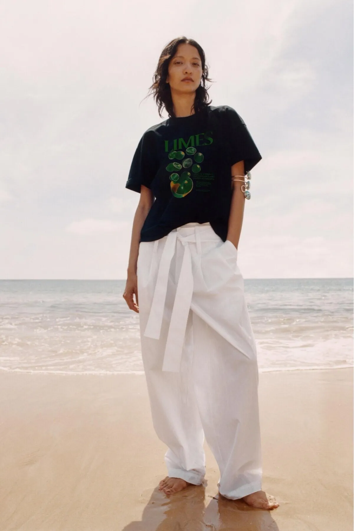 Kadın Oversize Limes Yazı Baskılı Tişört — Black