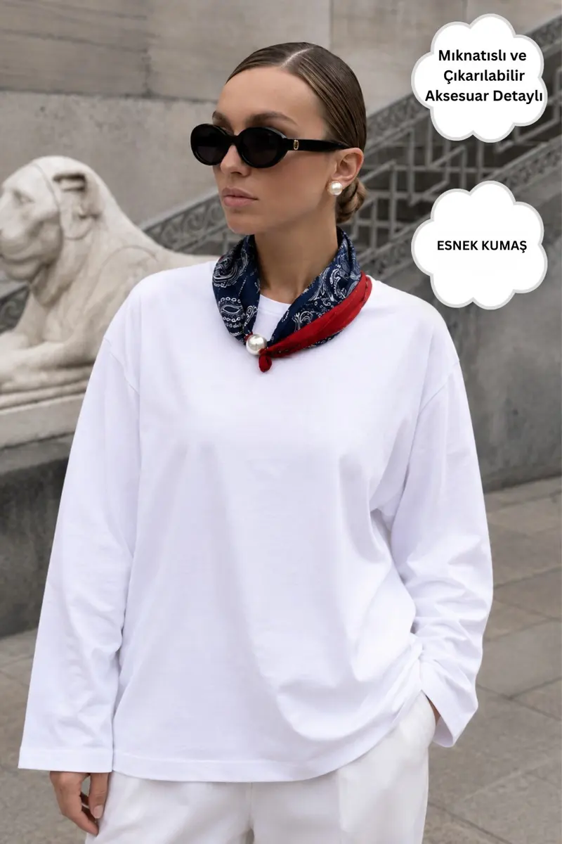 Women Navy Paisley Blouse